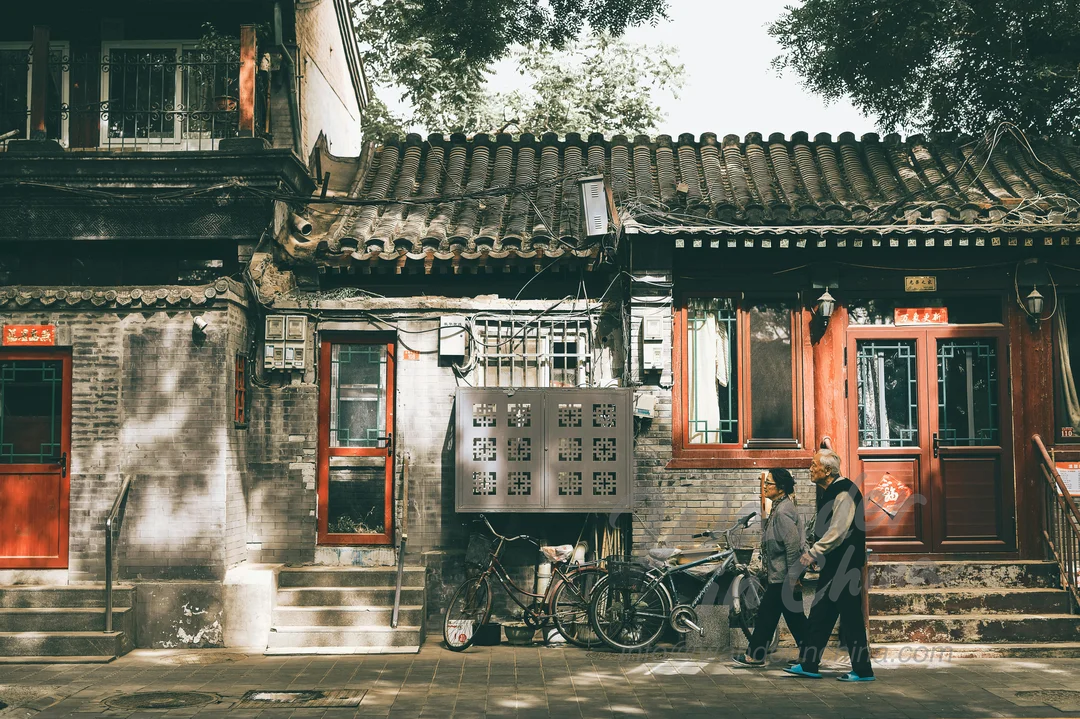 A quiet morning in a Beijing hutong.
