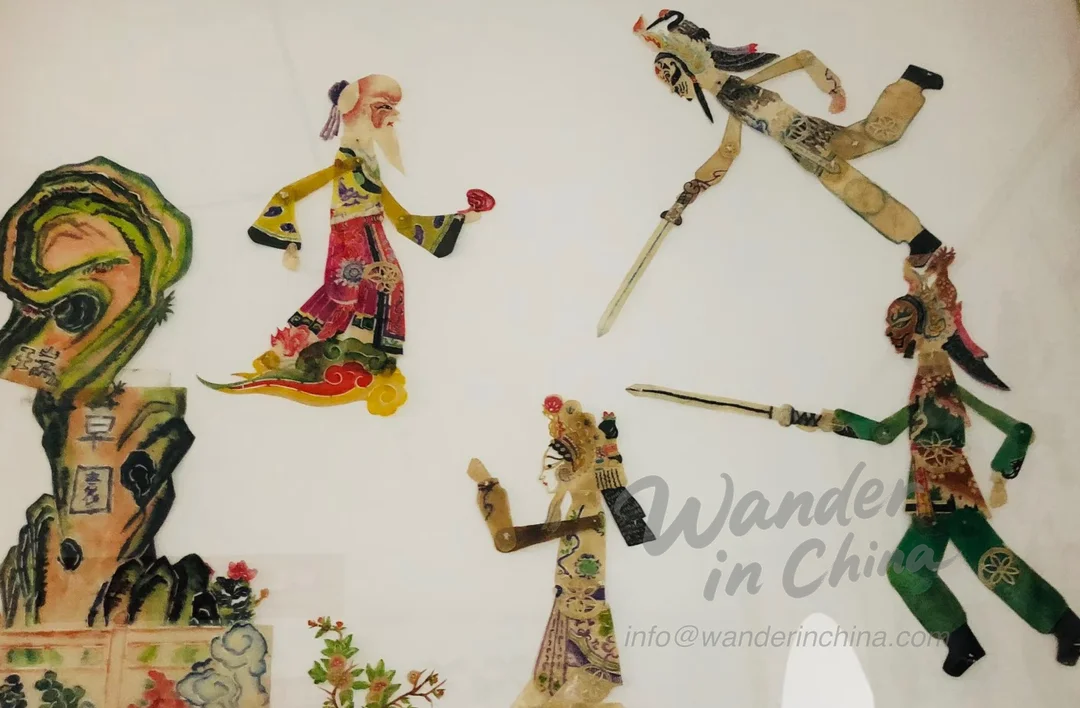 Bai Suzhen seeking magical herb in Kunlun Mountains.