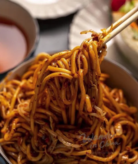 Close up of Re Gan Mian, a famous Wuhan noodle dish.