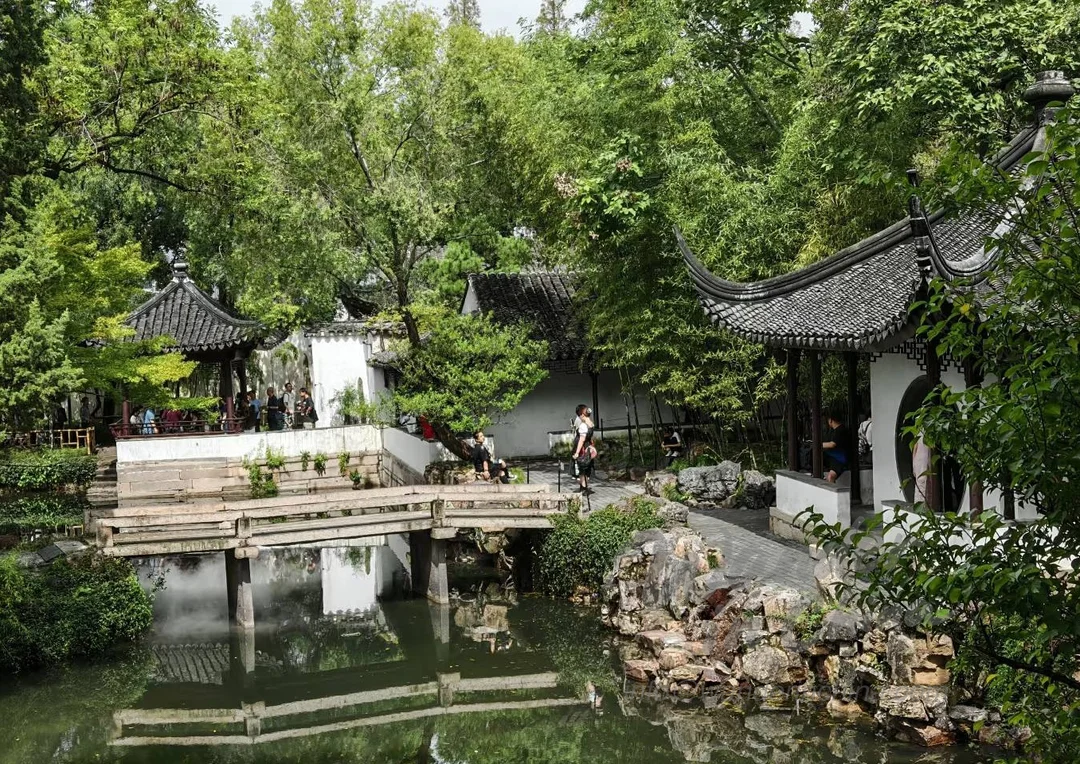 苏州拙政园。