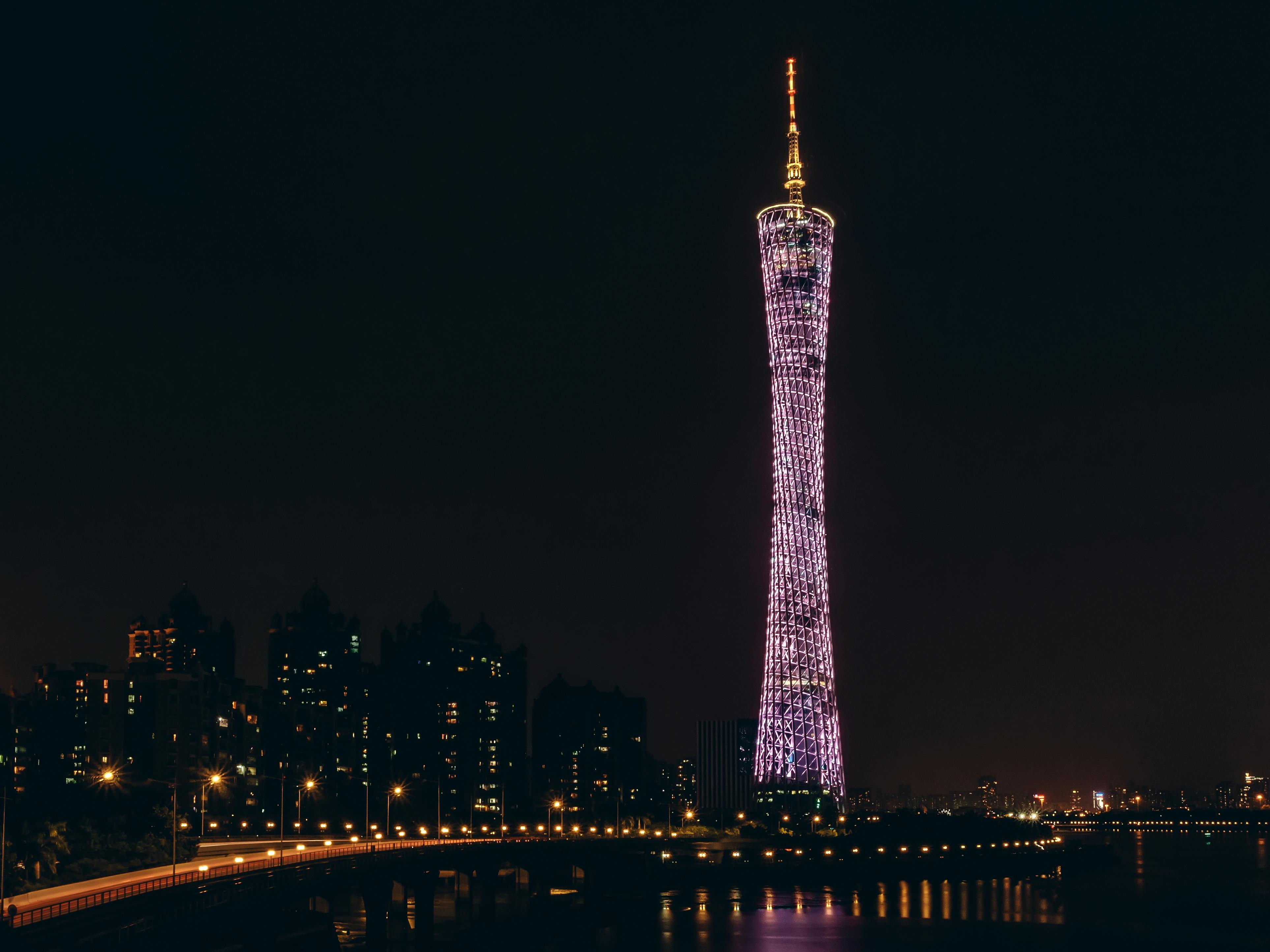 广州珠江夜游。