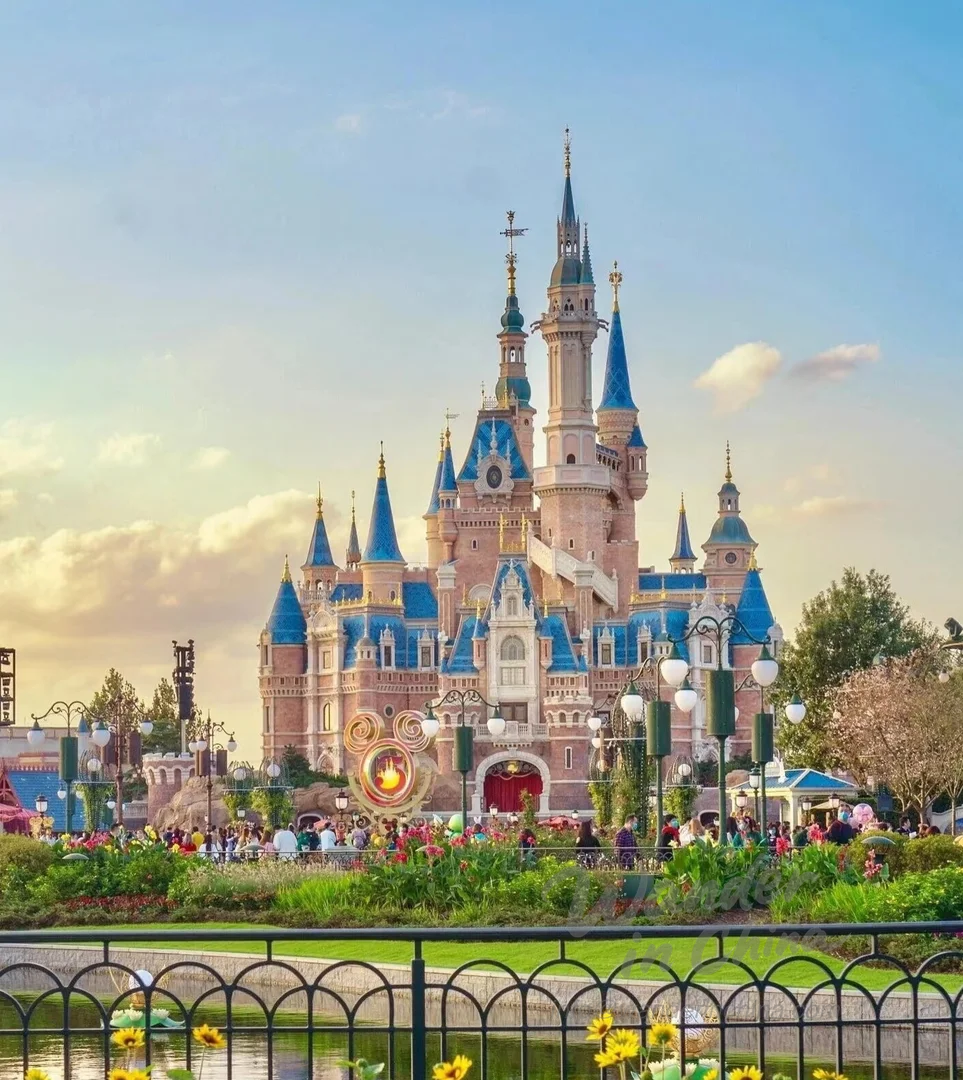 Castillo de Cuentos Encantados de Shanghai Disneyland.