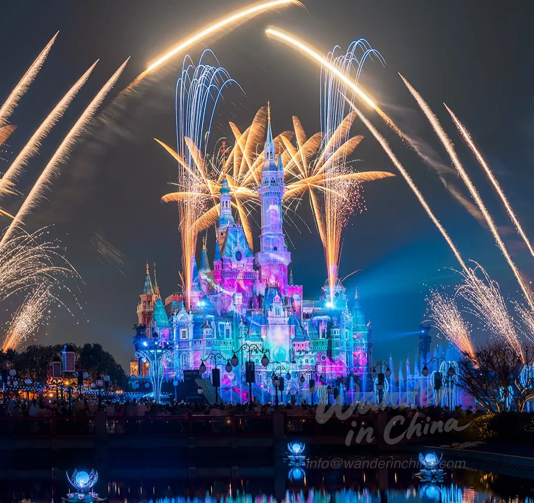 Fuegos artificiales de Ignite the Dream de Shanghai Disneyland.