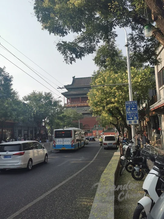 鼓楼俯瞰什刹海胡同。