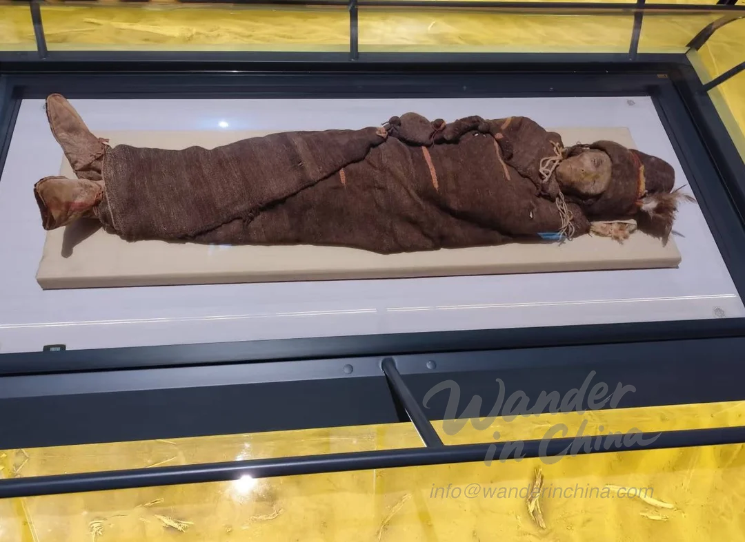 La momie de la beauté de Loulan au musée régional du Xinjiang.