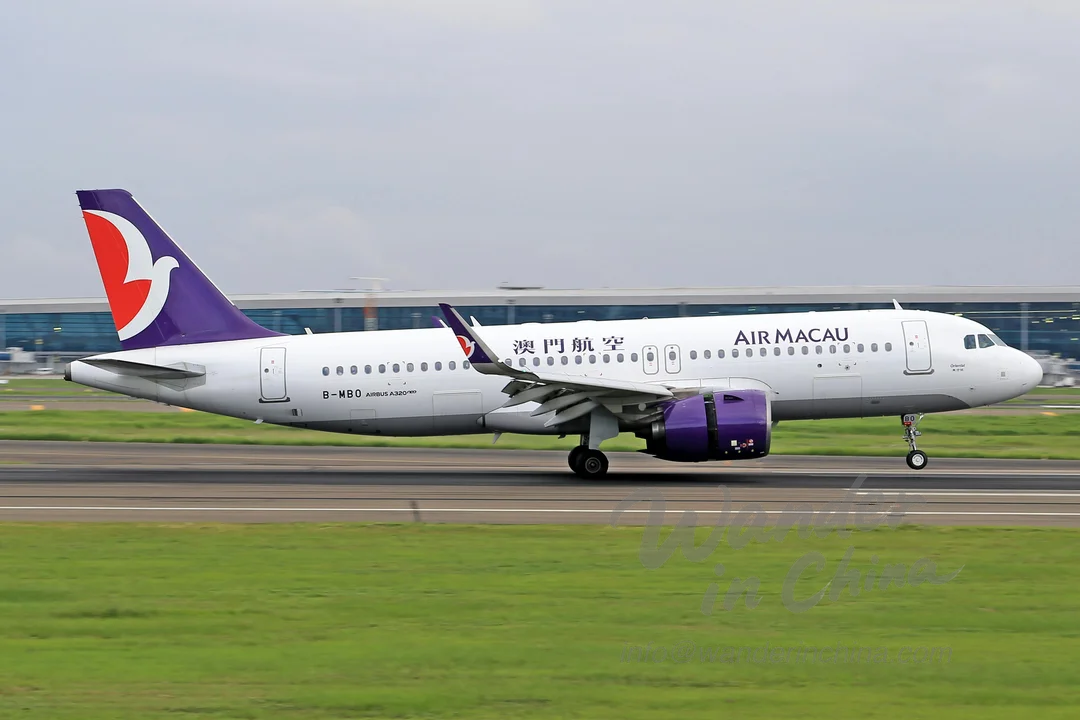 Traveler checking in for 72-hour visa-free transit in China.