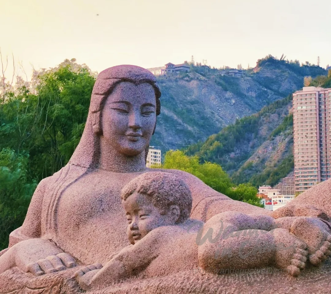 Yellow River Mother Sculpture, Lanzhou, China.
