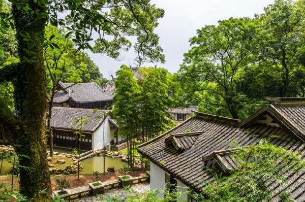 Yuelu Academy traditional architecture.