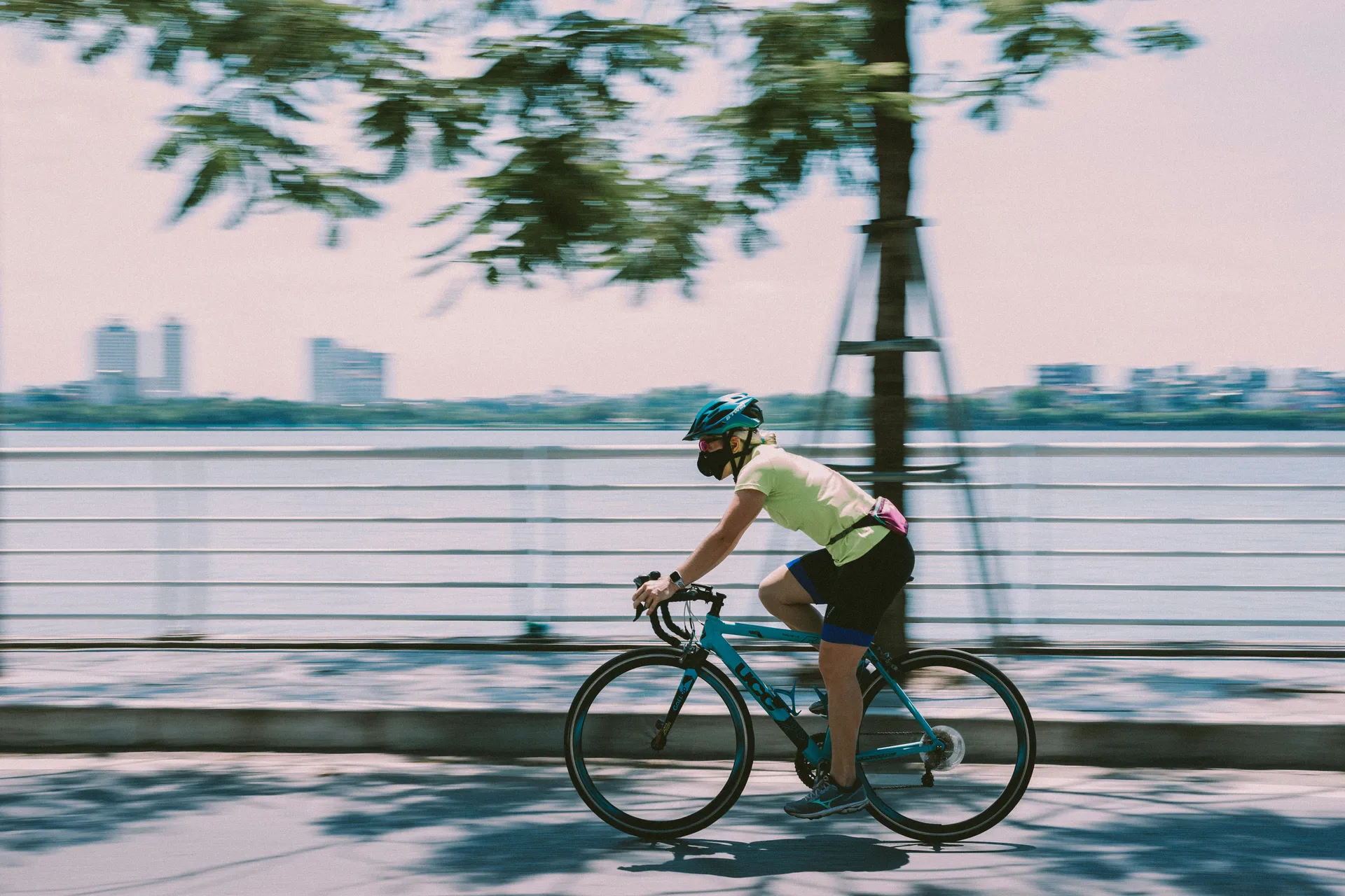 West Lake Cycling: Best Routes & Bike Rentals in Hangzhou