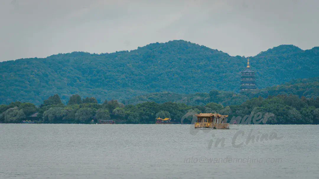 West Lake boat tour with Leifeng Pagoda.