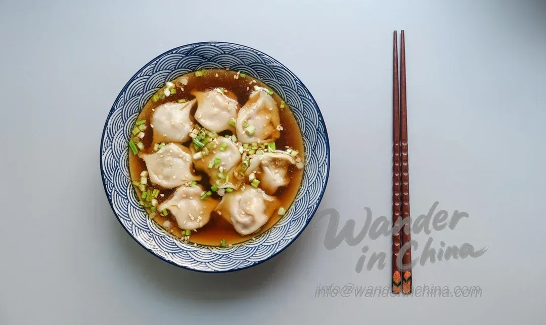 「ワンタン麺：中国の定番料理への旅人のガイド」