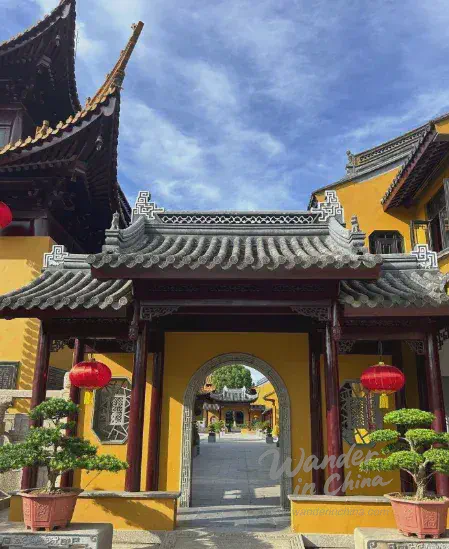 Yuantong Temple sunken courtyard layout.